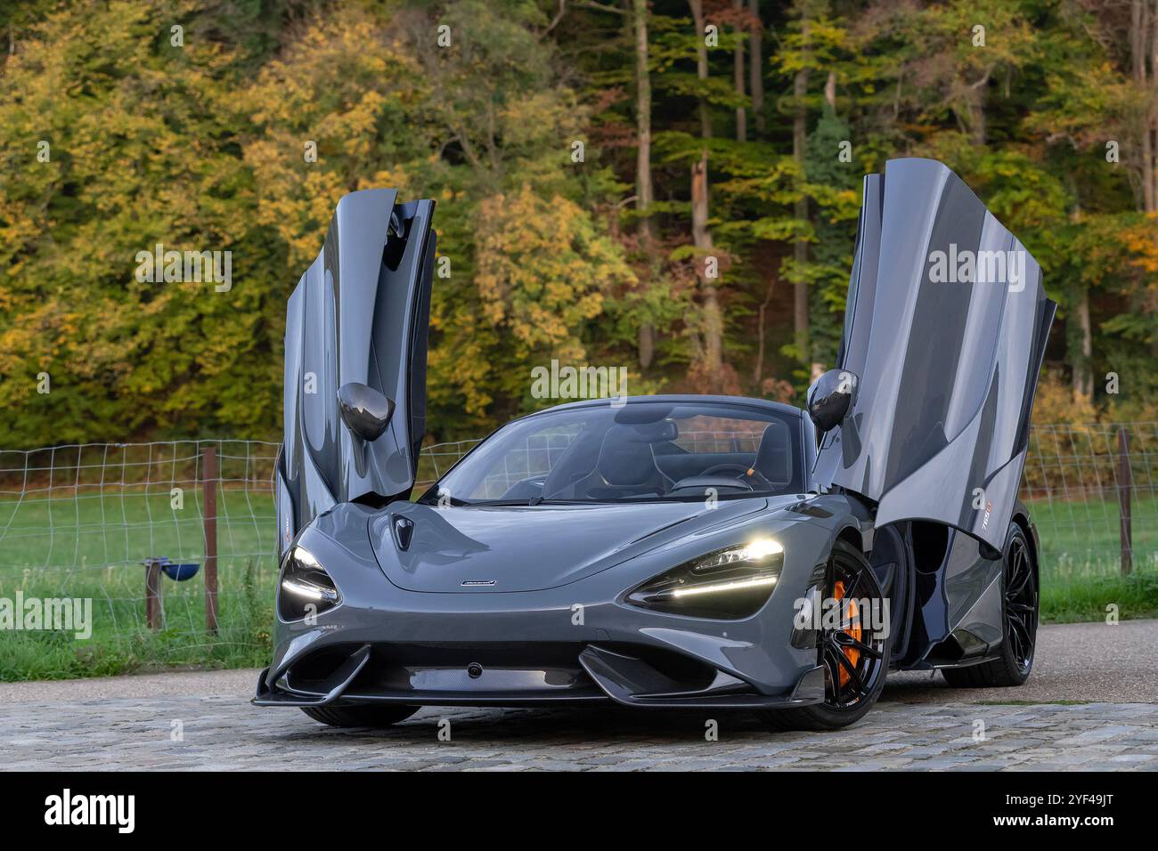 Mclaren 765lt spider hi-res stock photography and images - Alamy