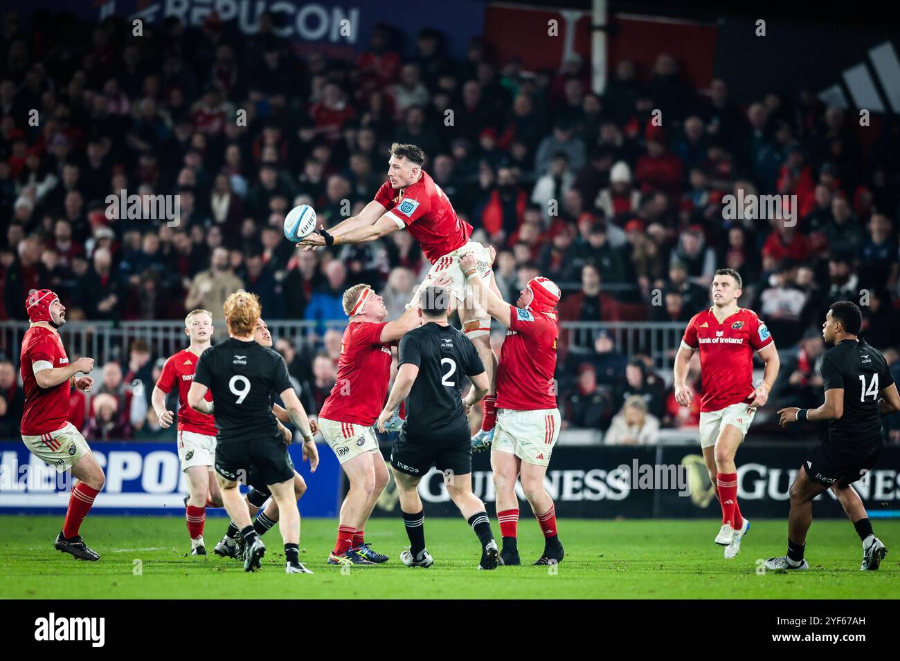 Thomond Rugby Club Tom tackle hi-res stock photography and images - Alamy
