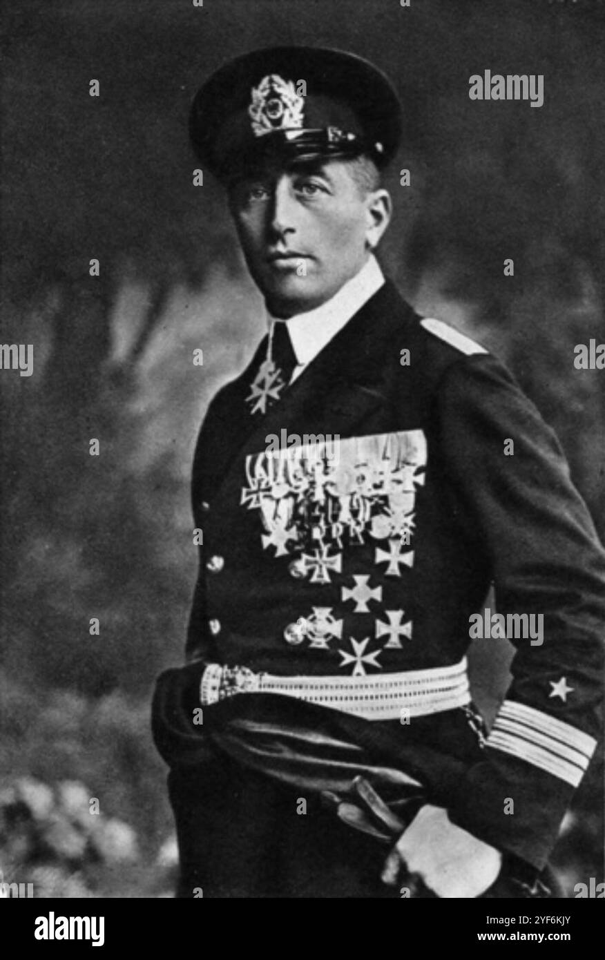 Felix Nikolaus Alexander Georg Graf[1] von Luckner (9 June 1881 ...