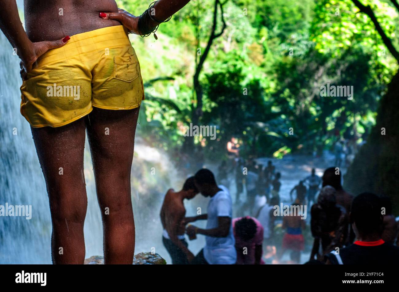 Haiti Voodoo Festival in Saut d'Eau, in Saut d'Eau, Ville Bonheur, Haiti. Thousands of both Vodou and Catholic followers gathered under the Saut d'Eau Stock Photo