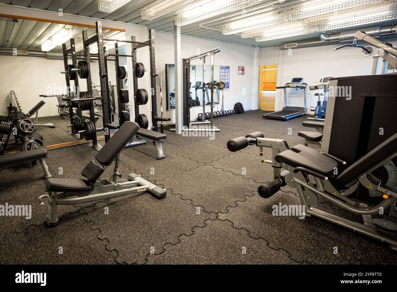 Physiotherapy equipment hi res stock photography and images Page 15 Alamy