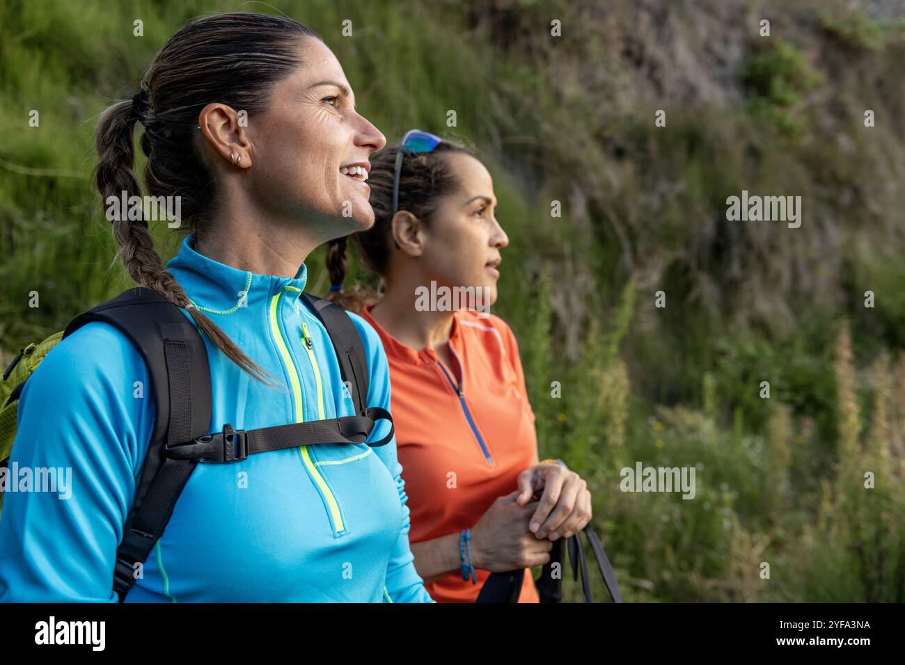 Adults friends hike hi-res stock photography and images - Alamy