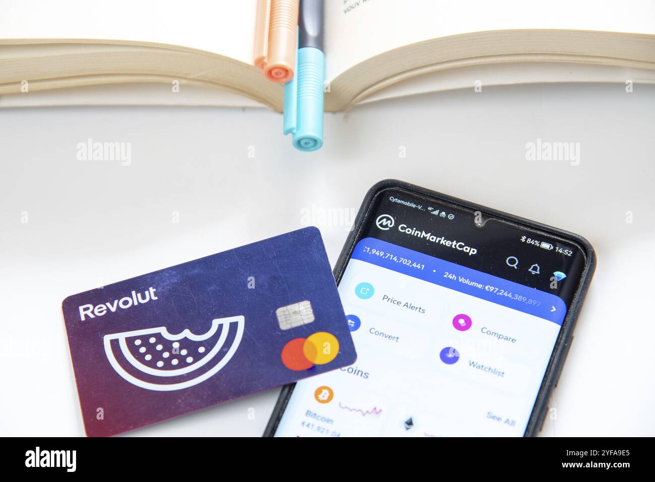 Revolut mobile hi-res stock photography and images - Page 2 - Alamy