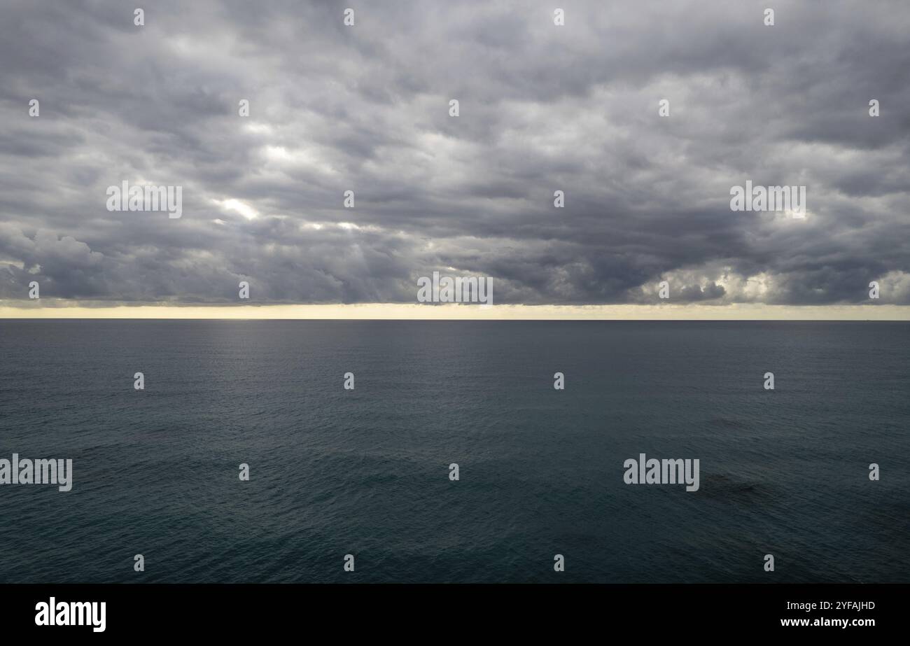 Panorama dramatic stormy sunset hi-res stock photography and images - Alamy