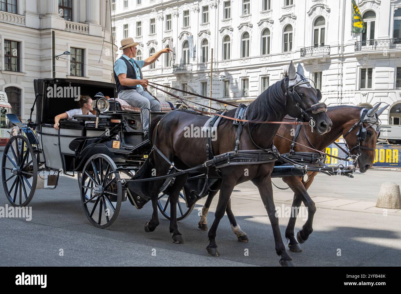 Traditional fiaker horse drawn hi-res stock photography and images - Alamy