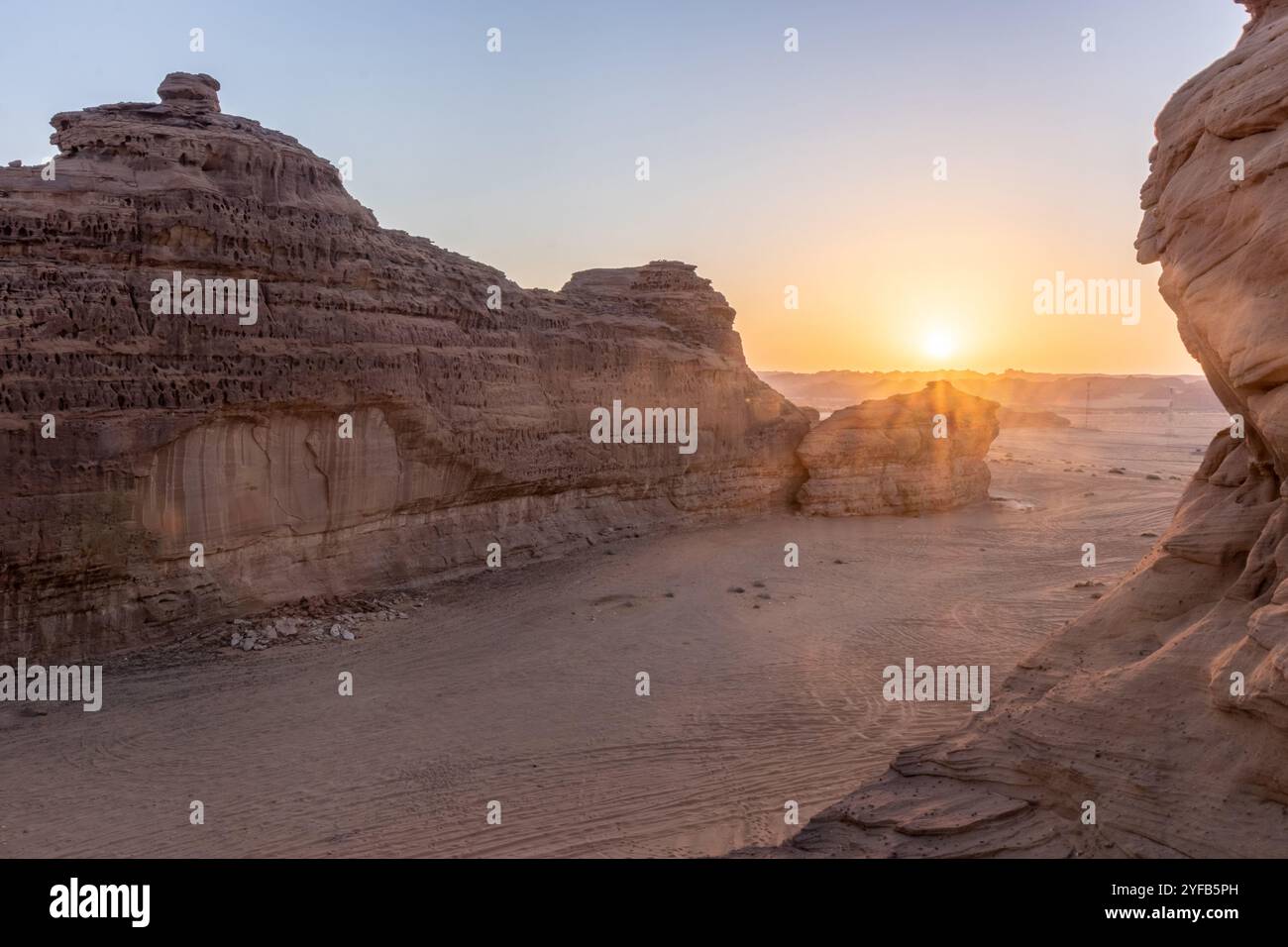Al ula and saudi arabia and sunrise hi-res stock photography and images ...