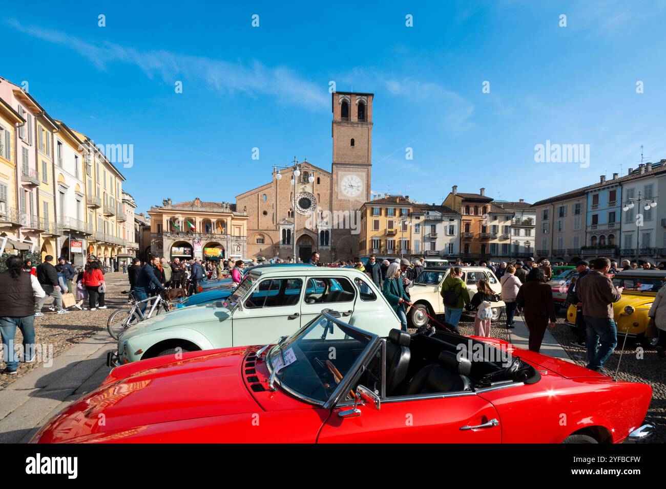 Italy, Lombardy, Lodi, Piazza Della Vittoria Square, Meeting of Vintage Cars Stock Photo