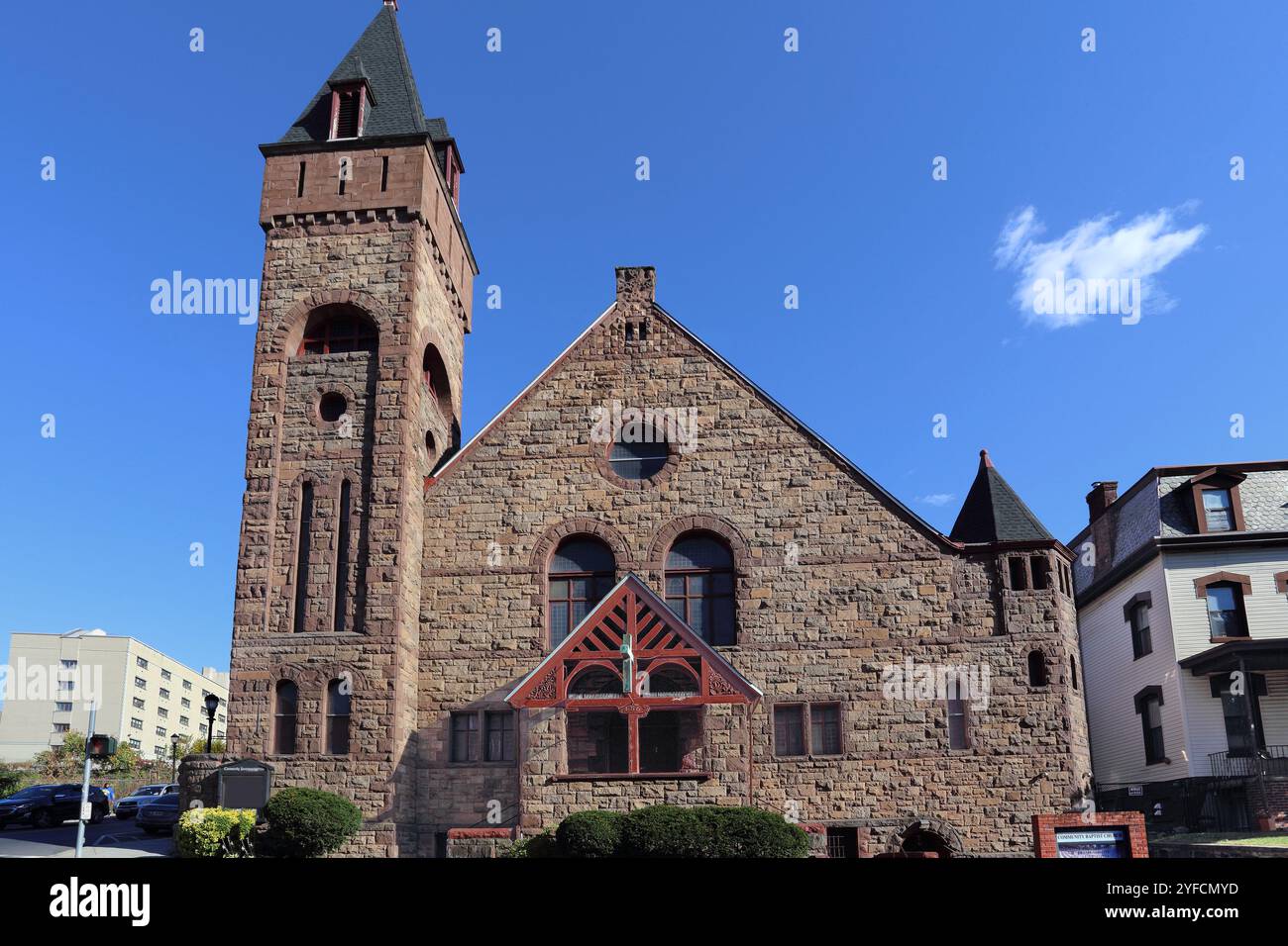 Exploring Gaudí's Iconic Sagrada Família in Barcelona, image size:1300x956