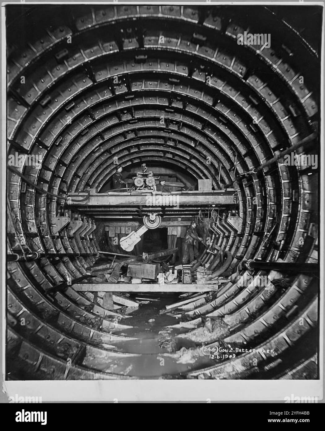 Tunnel digging machinery, New York Subway Construction 1903.  Archive Photographic views of the construction of the New York City subway system circa 1900s, source New York Public Library Stock Photo