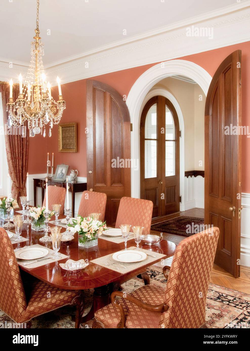 Contemporary Penthouse Formal Dining Room with Twilight Downtown Miami  Skyline Background [1667 x 2500] : r/RoomPorn, image size:988x1390