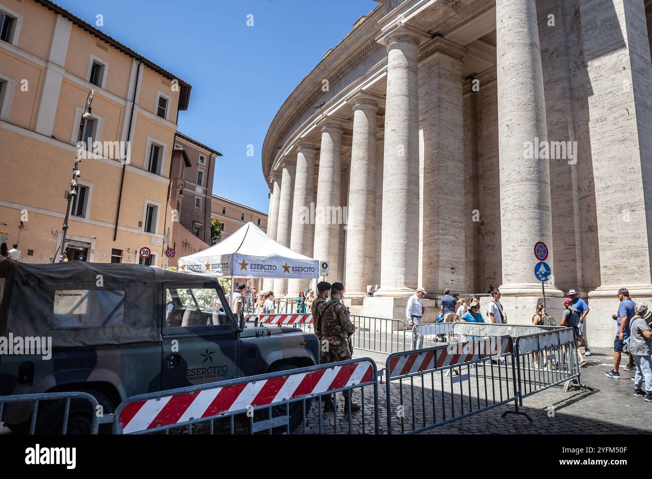 Italian Troops ROME, ITALY - JUNE 15, 2024: Italian Soldiers of Esercito Italiano in ...