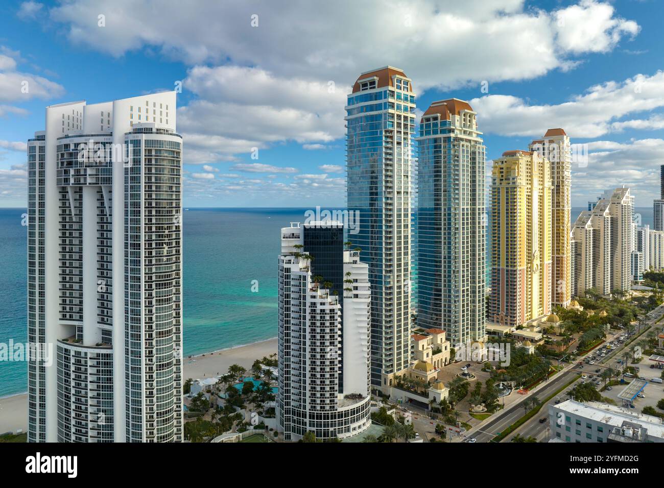 Aerial oceanfront condos in miami hi-res stock photography and images ...