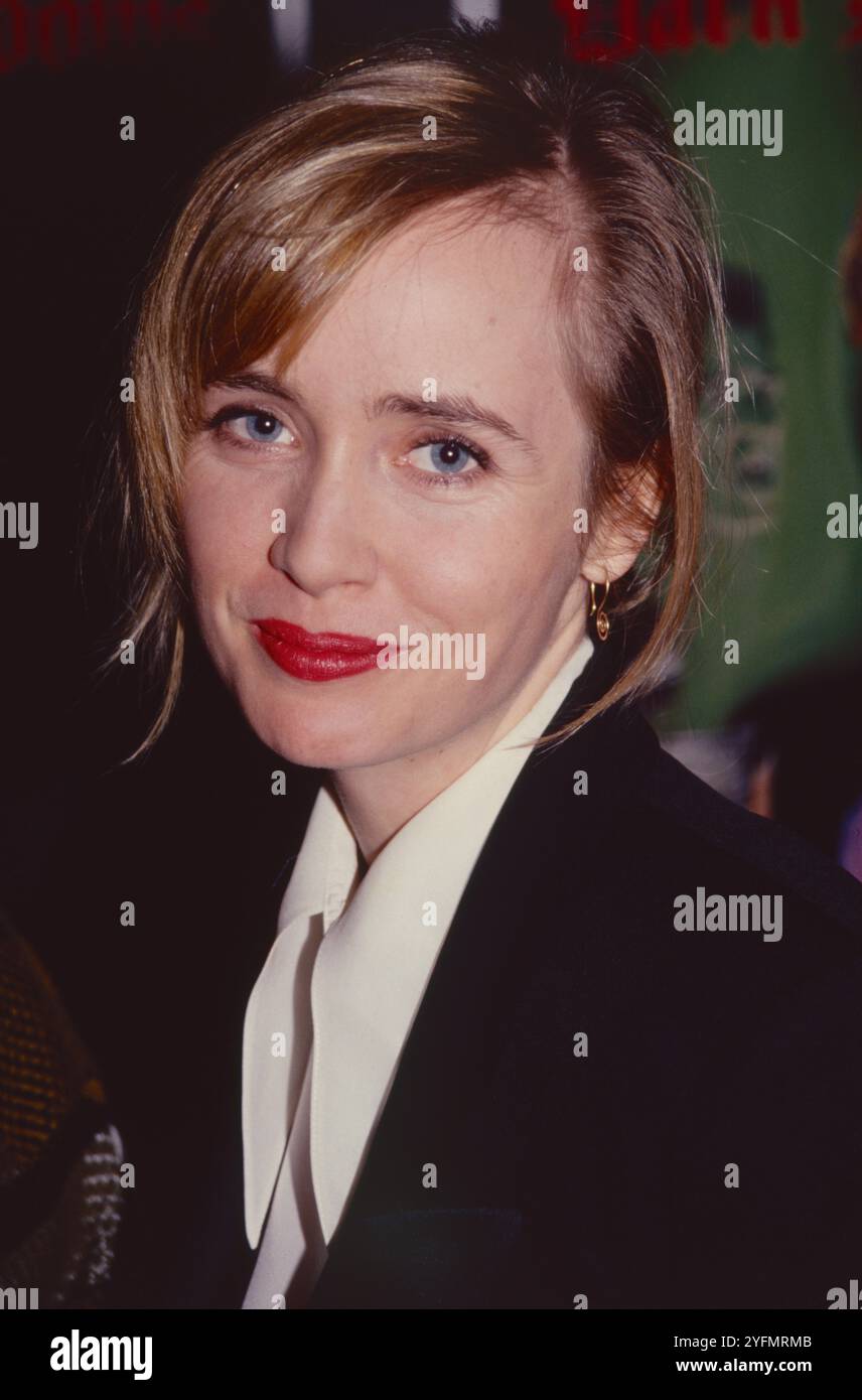 Lysette Anthony Attends The Dark Shadows Convention In New York City 