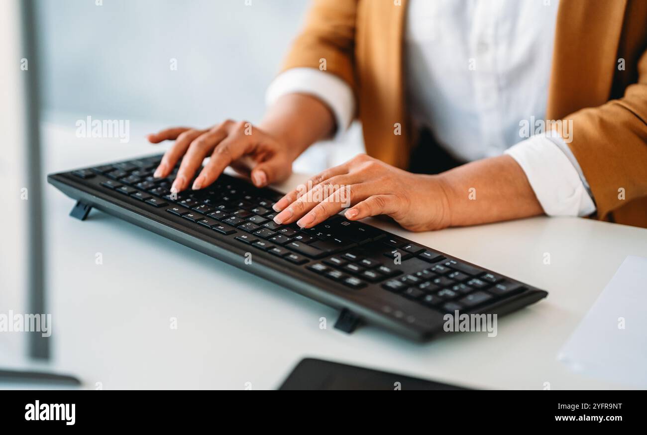 Analyst working with business analytics and data management system on computer. Business, finance Stock Photo