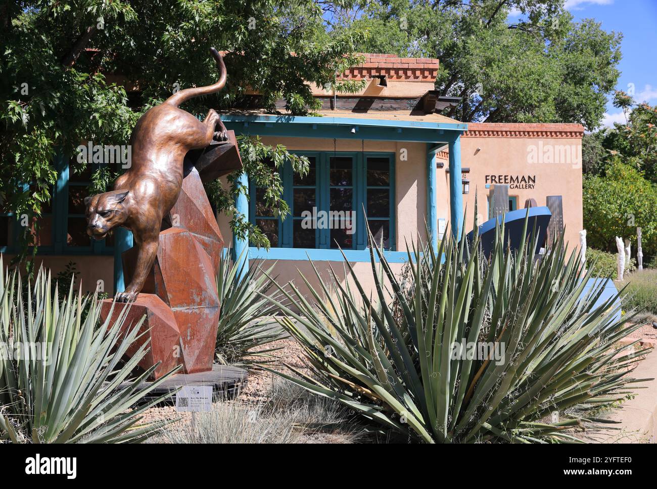 Canyon Road, Santa Fe, New Mexico, a street dedicated to the country's finest art, with over a 100 galleries, boutiques & restaurants in one half mile. Stock Photo