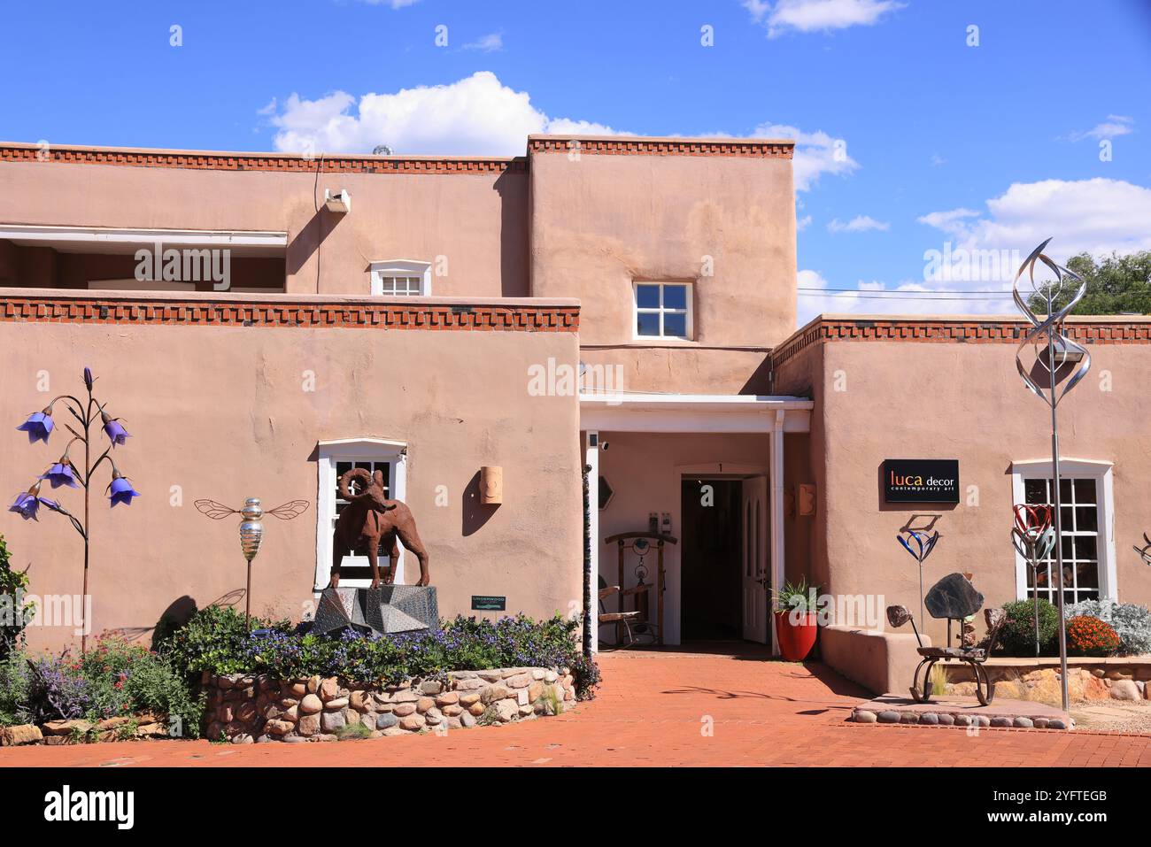 Canyon Road, Santa Fe, New Mexico, a street dedicated to the country's finest art, with over a 100 galleries, boutiques & restaurants in one half mile. Stock Photo