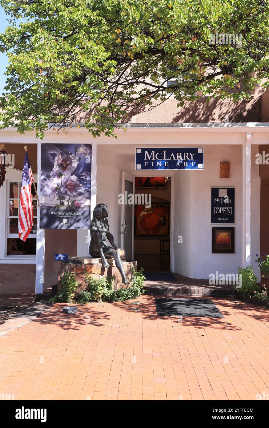 Canyon Road, Santa Fe, New Mexico, a street dedicated to the country's finest art, with over a 100 galleries, boutiques & restaurants in one half mile. Stock Photo