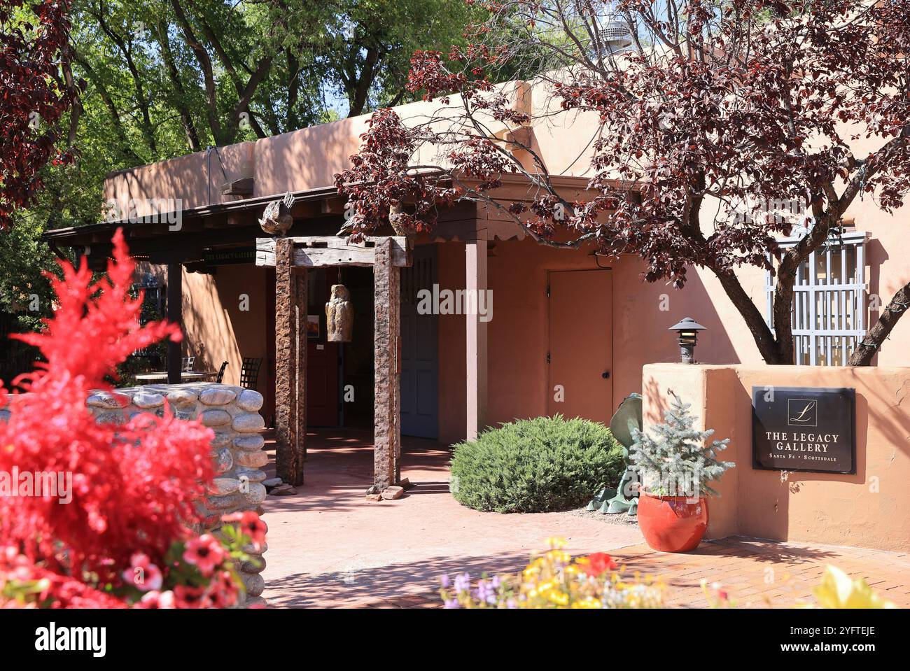 Canyon Road, Santa Fe, New Mexico, a street dedicated to the country's finest art, with over a 100 galleries, boutiques & restaurants in one half mile. Stock Photo