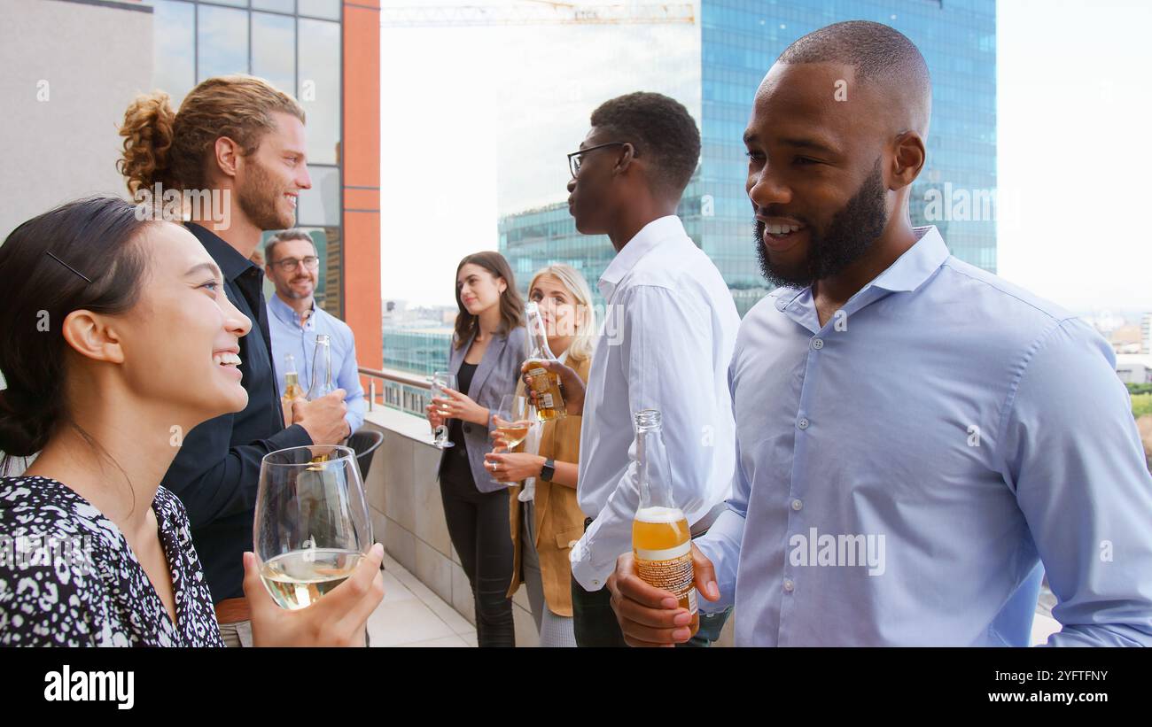 Office rooftop hi-res stock photography and images - Alamy