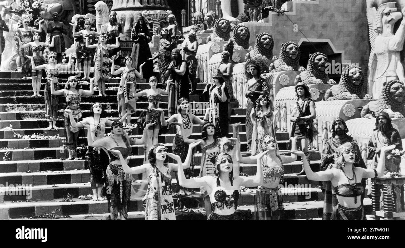 D w griffith intolerance 1916 hi-res stock photography and images - Alamy