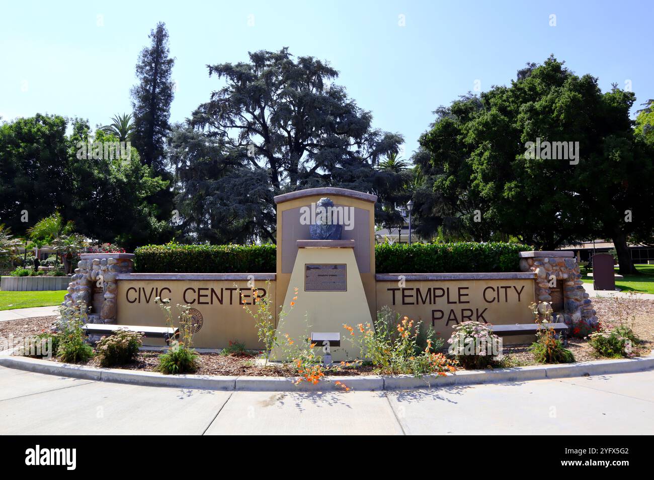 Temple City (LA County) California: Walter Temple Monument the Temple