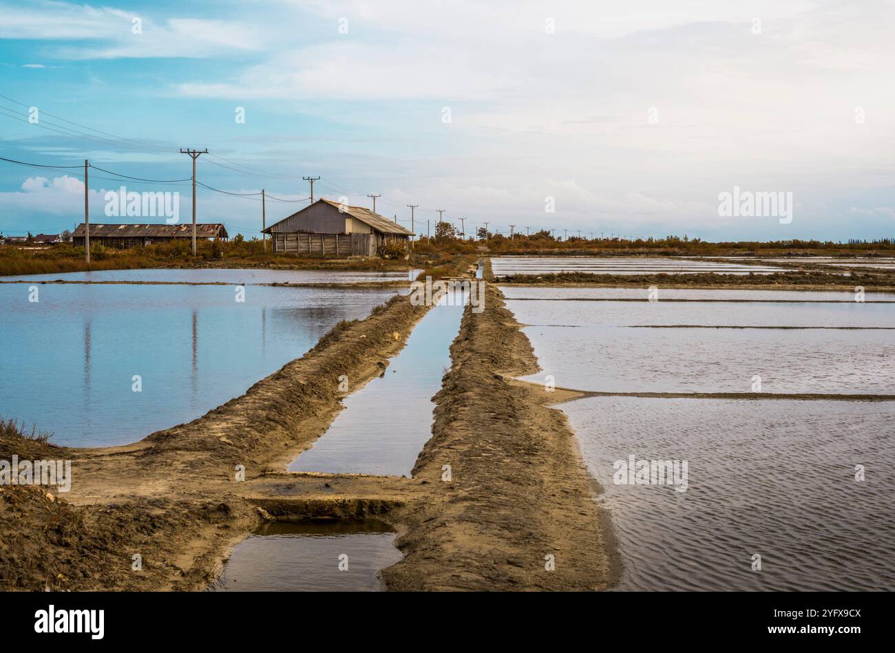 Salt fields natural extraction hi-res stock photography and images - Alamy