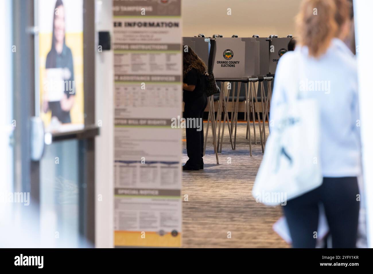 Voting booth usa 2024 california hi-res stock photography and images ...