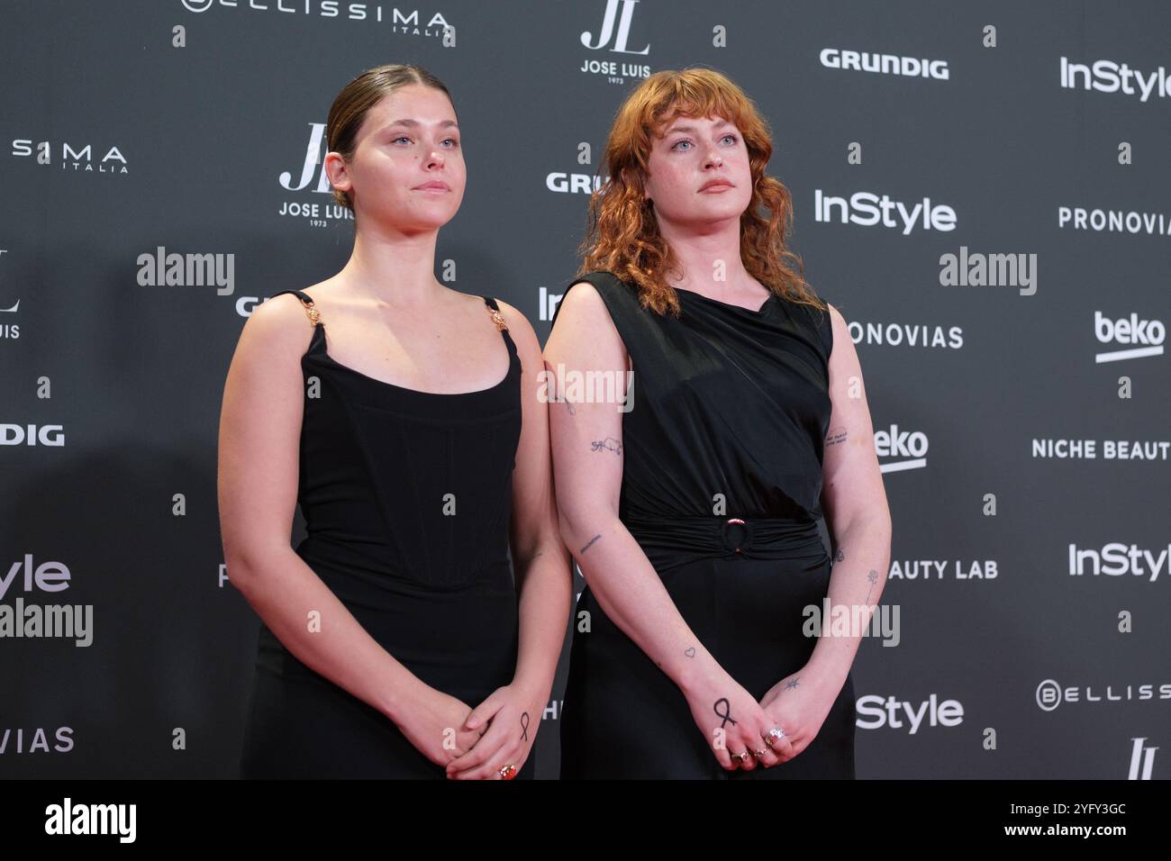 Cloe Wallace and Nicole Wallace attend the instyle awards photocall at