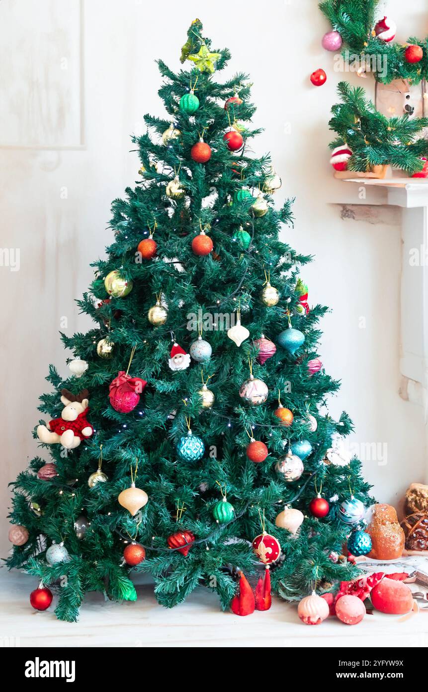 Decorated for christmas 2024 hi-res stock photography and images - Alamy