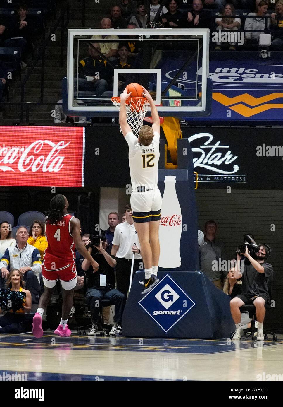 Morgantown, West Virginia, USA. 4th Nov, 2024. November 4, 2024: Tucker DeVries #12 during the West Virginia University Mountaineers vs. Robert Morris University Colonials at the WVU Coliseum in Morgantown WV. Brook Ward/Apparent Media Group (Credit Image: © AMG/AMG via ZUMA Press Wire) EDITORIAL USAGE ONLY! Not for Commercial USAGE! Stock Photo