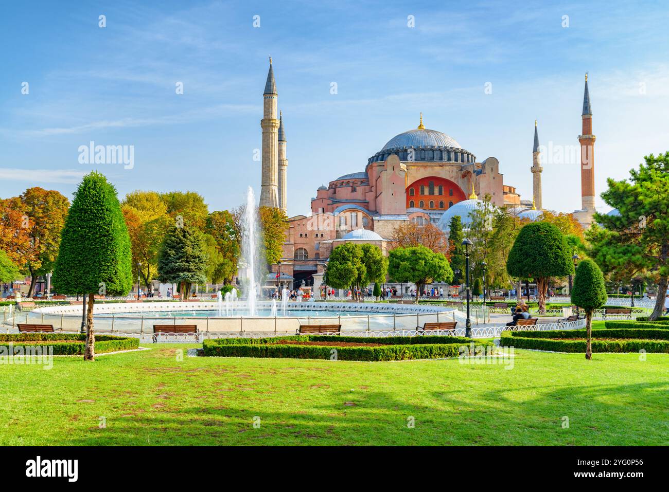 Fountain at the Sultanahmet Square and the Hagia Sophia Stock Photo - Alamy