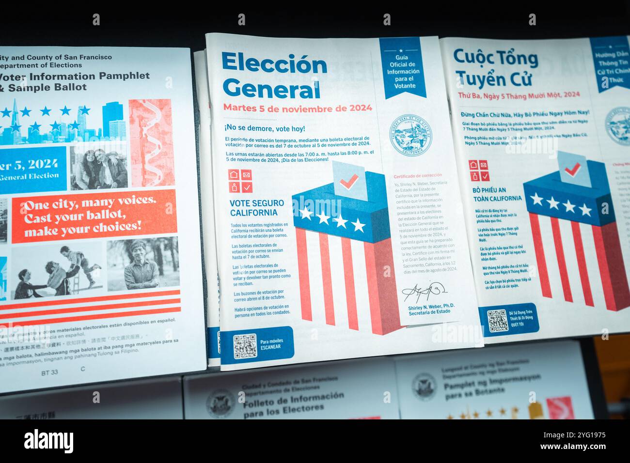 Voting Guide Panphlets Voter information pamphlet hi-res stock photography and images - Alamy