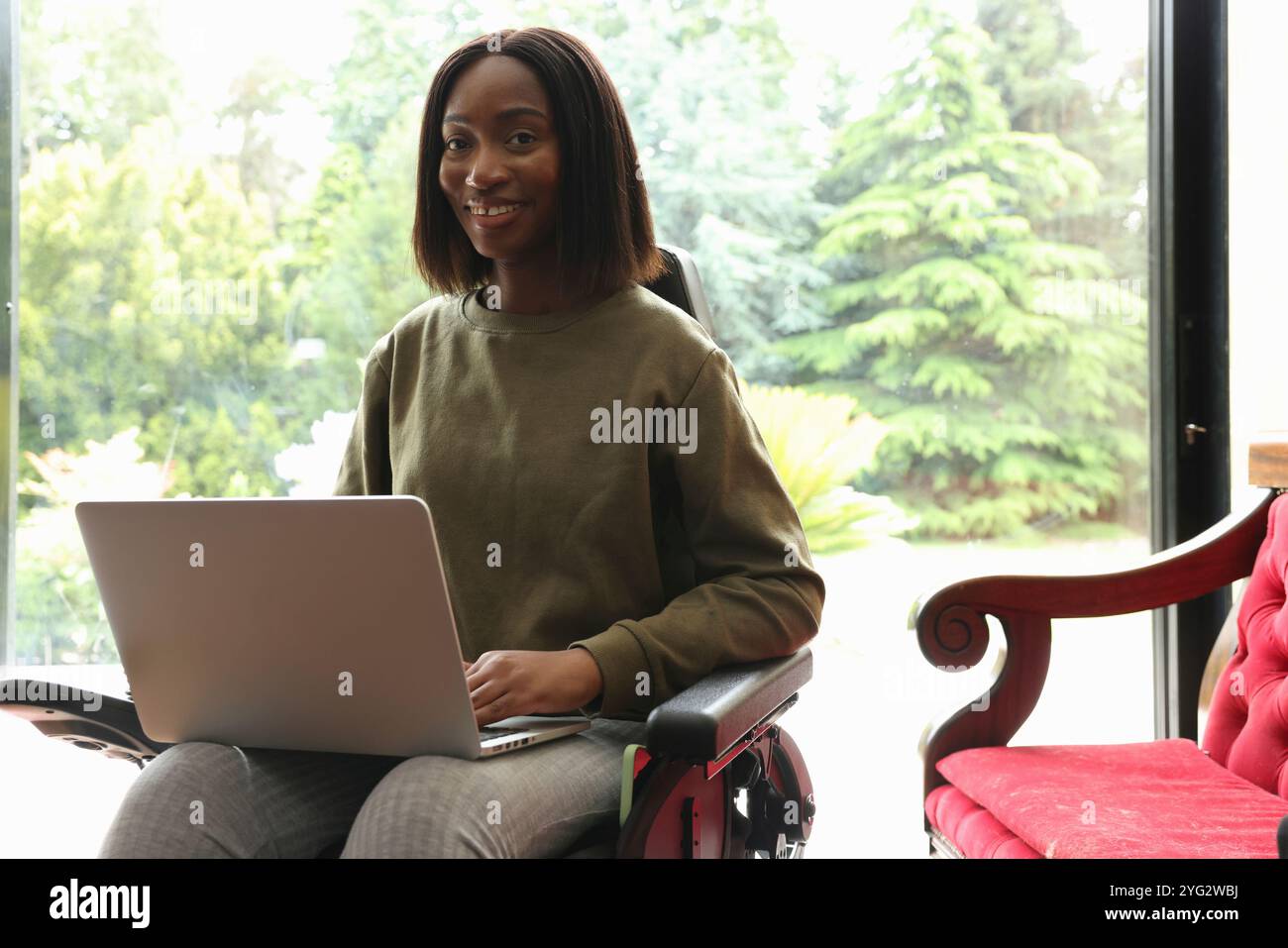 Wheelchair using hi-res stock photography and images - Alamy