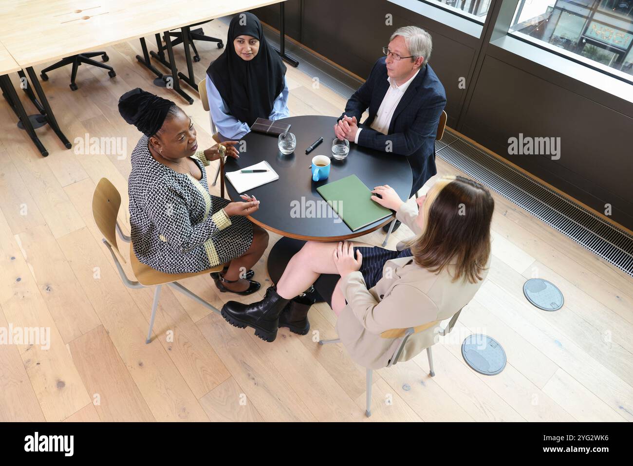 Diverse businessman meeting hi-res stock photography and images - Alamy