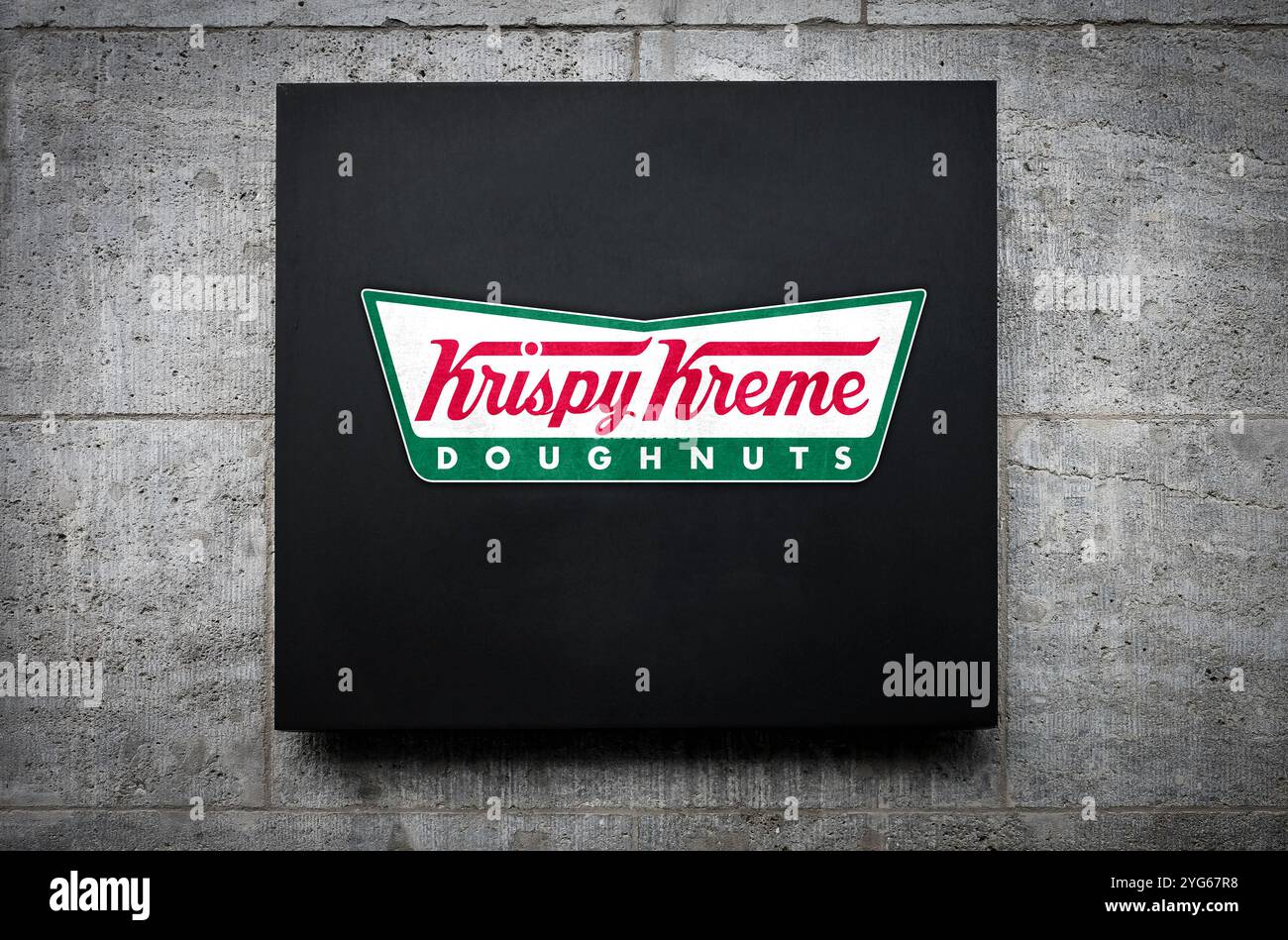 Krispy kreme logo hi-res stock photography and images - Alamy, image size:1300x949