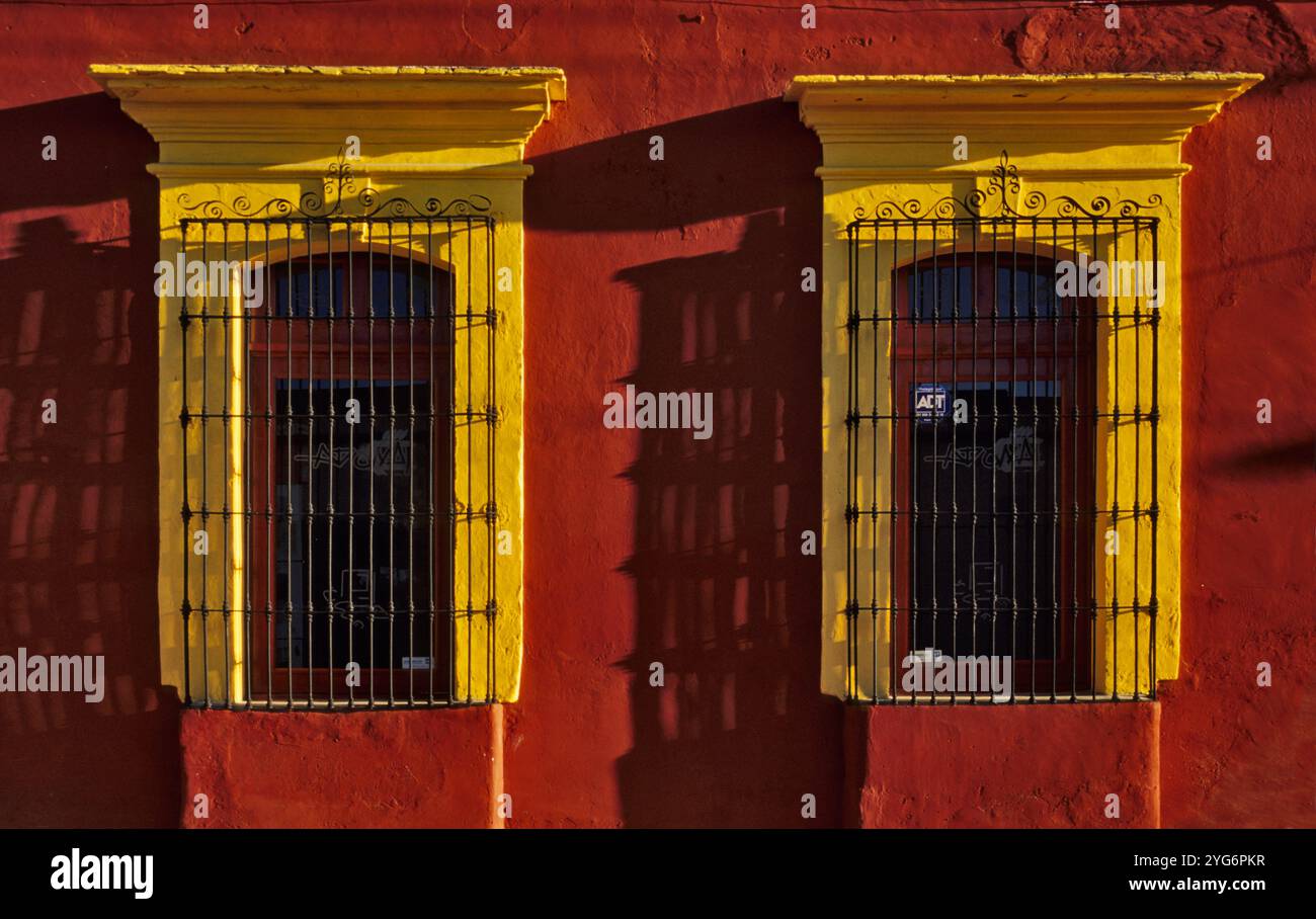 House windows at Calle Matamoros, Oaxaca, Mexico Stock Photo - Alamy