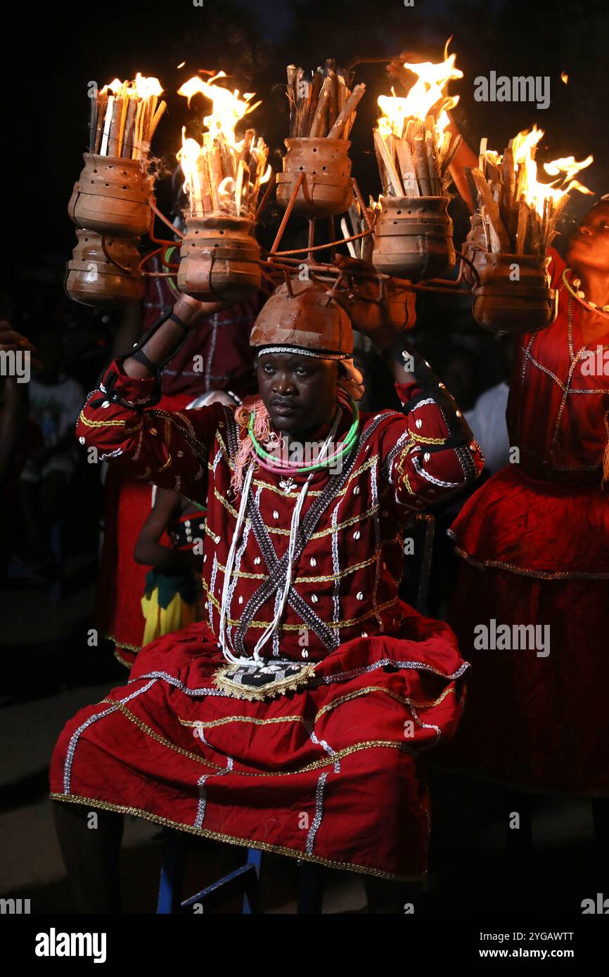 Voodoo ceremony in benin west hi-res stock photography and images - Alamy