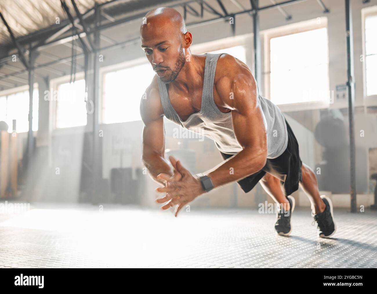 Clapping push ups hi-res stock photography and images - Alamy