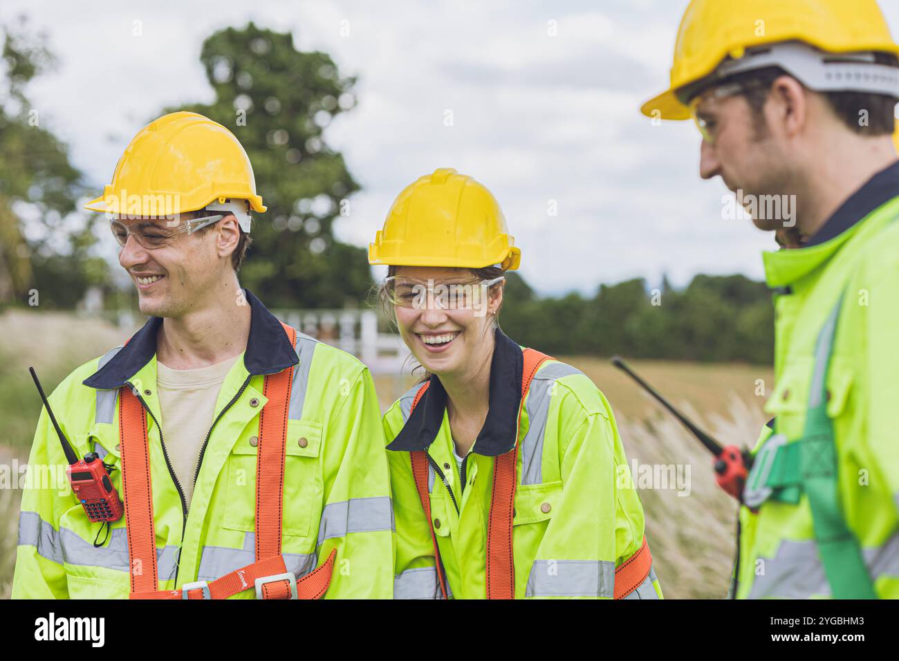 Group smiling construction workers hi-res stock photography and images ...