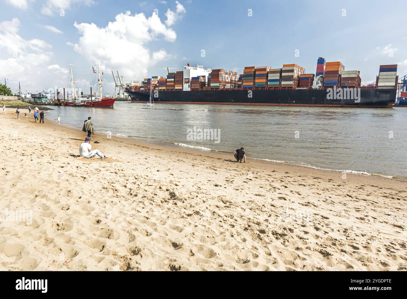 Hamburg beaches hi-res stock photography and images - Alamy