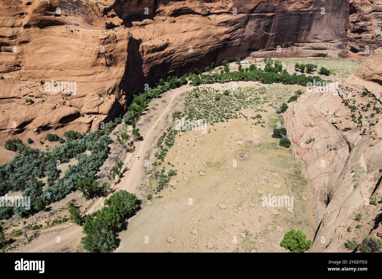 Desert Ravine Top View Car top view countryside hi-res stock photography and images - Alamy