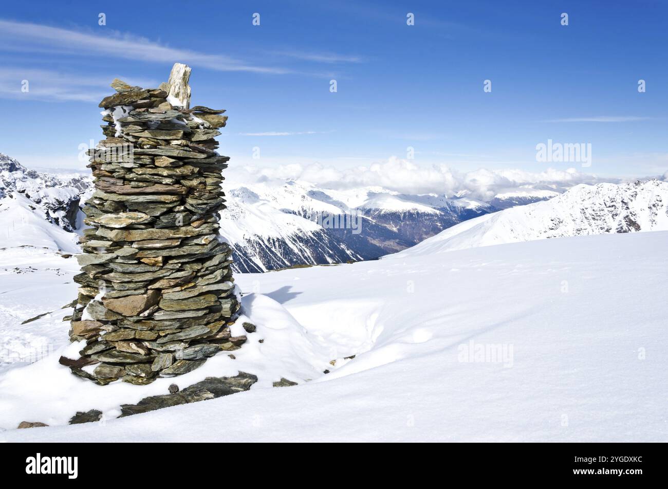 Pile of stones on a mountain top hi-res stock photography and images ...