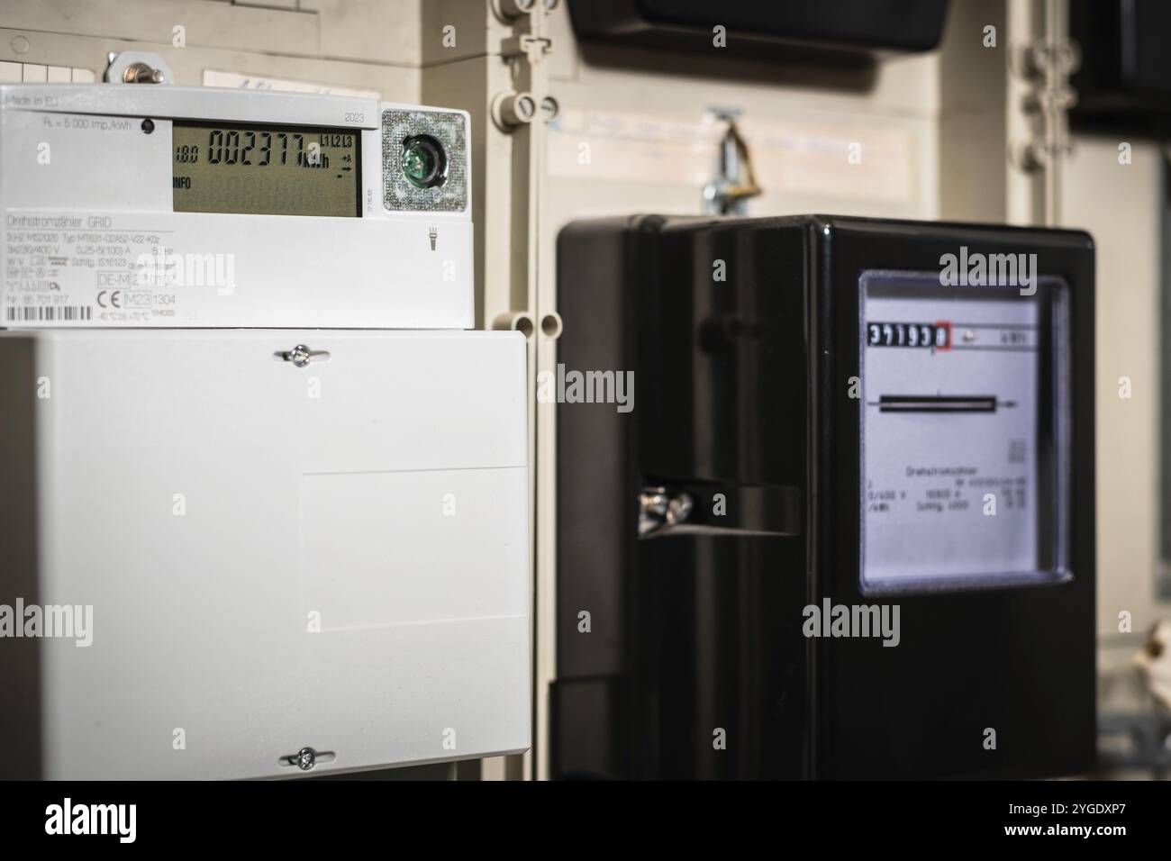 Meter Cabinet With Bidirectional Meter And Ferraris Meter In Meter Cabinet With Bidirectional Meter And Ferraris Meter In