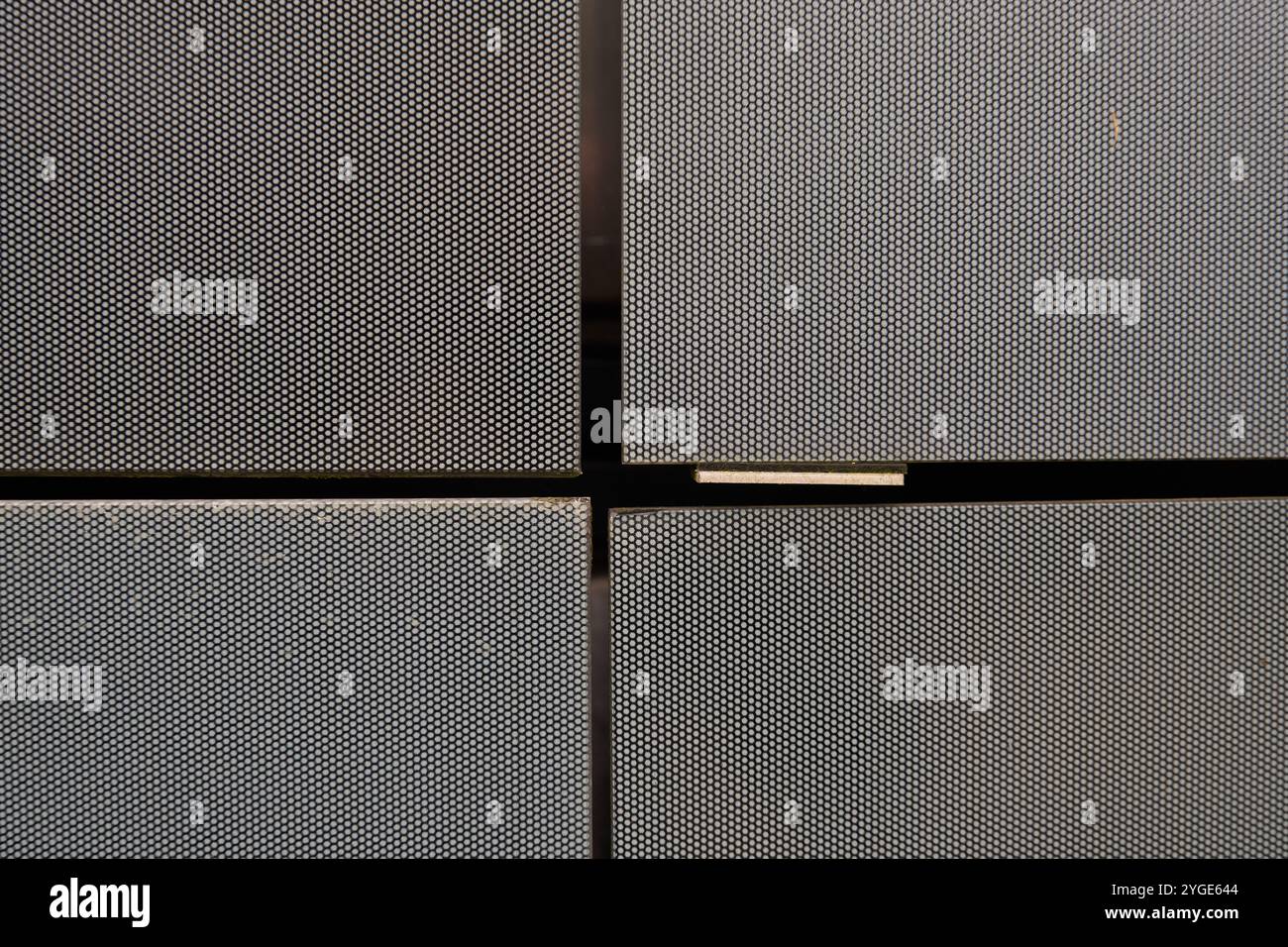 DELFT - Solar or PV panels on a facade during the presentation of TU Delft's new concept of energy hubs. An energy hub is a smart, decentralized energy system in which sustainable energy is stored and simultaneously converted and delivered back to users. According to researchers, these hubs could be an important solution to the overloaded power grid in the future. ANP PHIL NIJHUIS netherlands out - belgium out Stock Photo