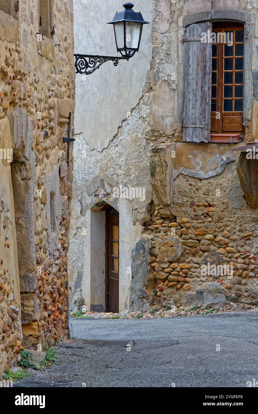 st-antoine-l-abbaye-france-november-5-2024-small-streets-of-the