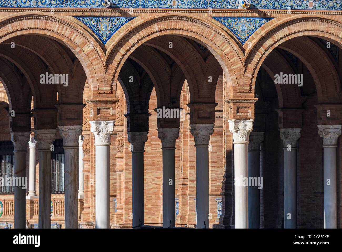 Elegant stone arches columns hi-res stock photography and images - Alamy