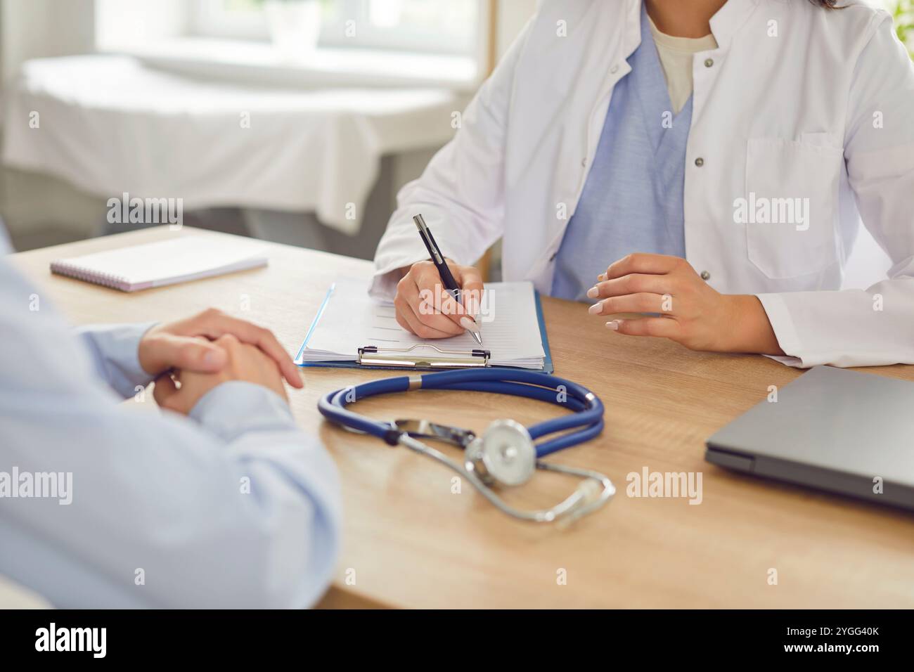 Close up woman takes notes hi-res stock photography and images - Alamy