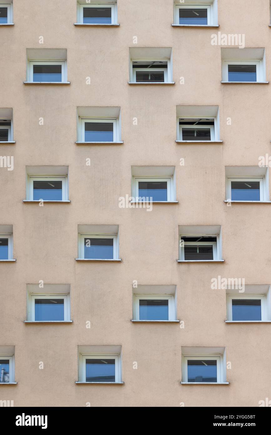 Symmetry orderly hi-res stock photography and images - Alamy