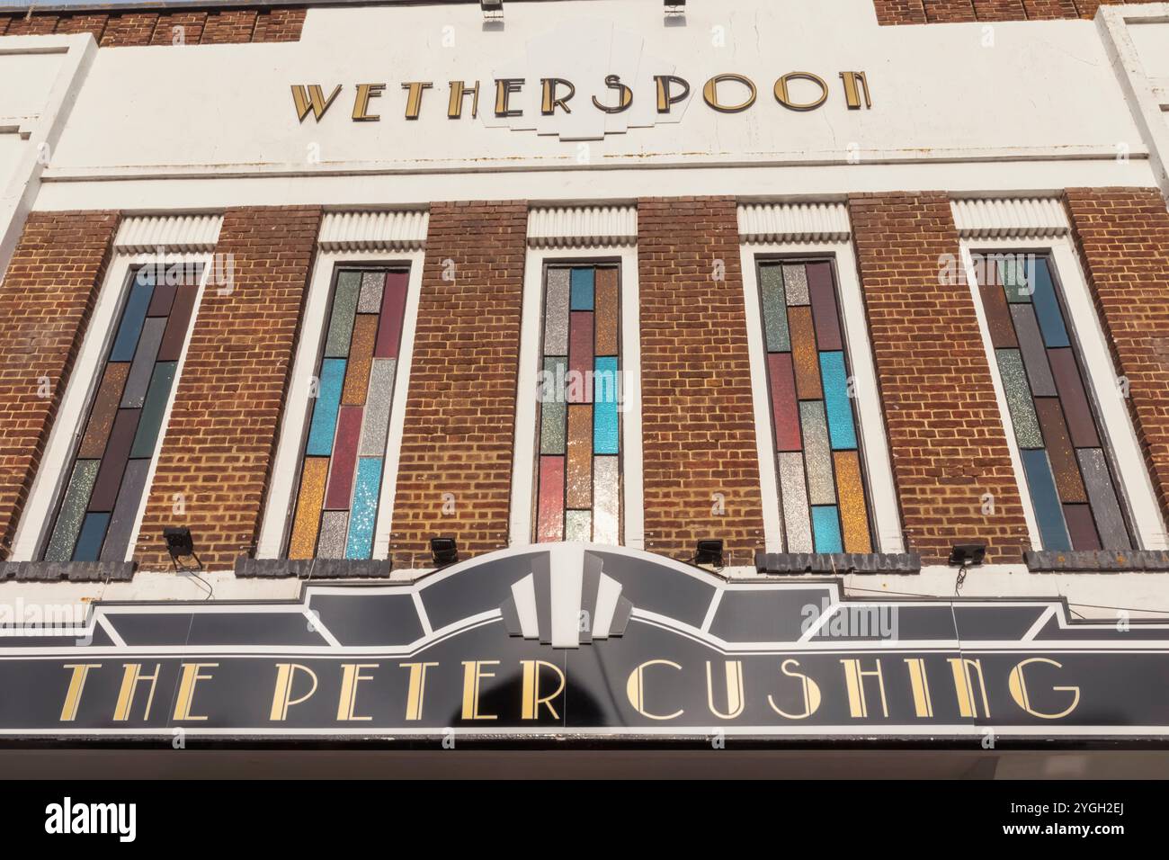 England, Kent, Whitstable, Frontage of The Peter Cushing Wetherspoon Pub, Former Art Deco Style Cinema Stock Photo