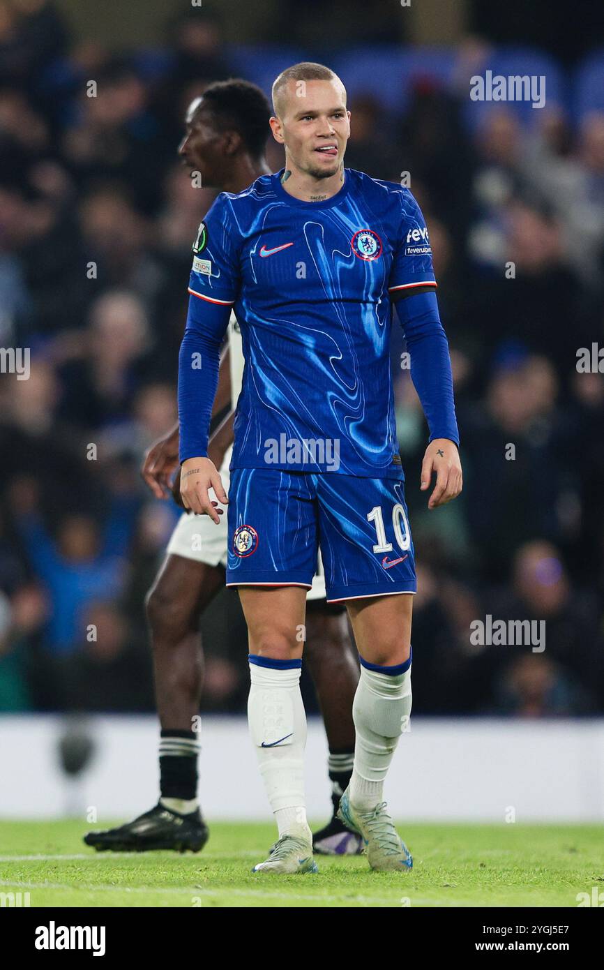 Mykhailo mudryk chelsea hi-res stock photography and images - Alamy